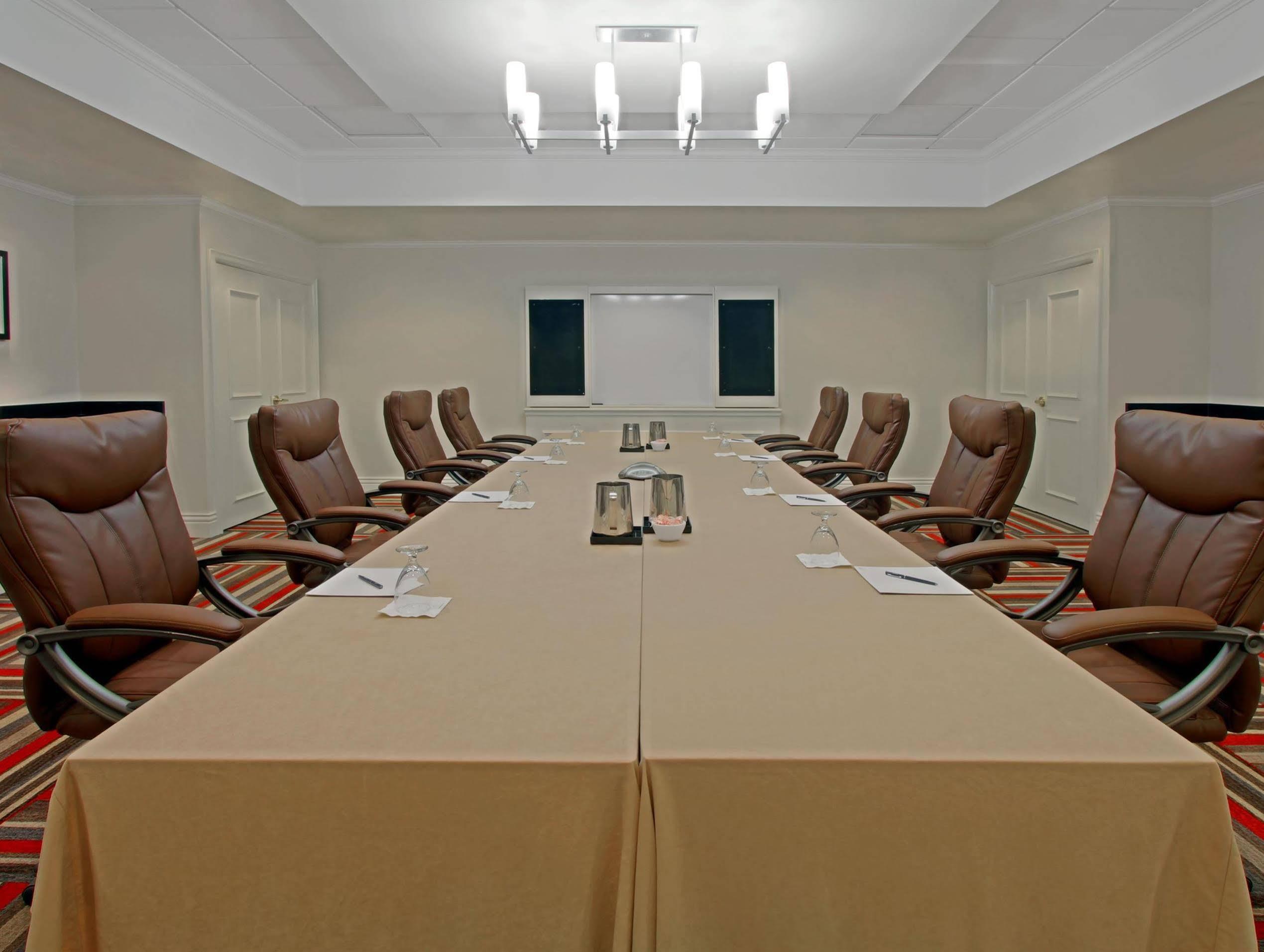 Four Points By Sheraton York Εξωτερικό φωτογραφία